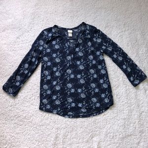 H&M Quarter Sleeve Floral Top. Small.